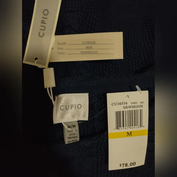 NWT (never worn) Women's CUPIO pullover navy sweater. Size Medium - Picture 5 of 5